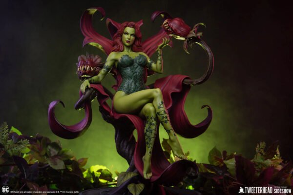 Tweeterhead DC Comics Poison Ivy Variant Maquette - Image 5