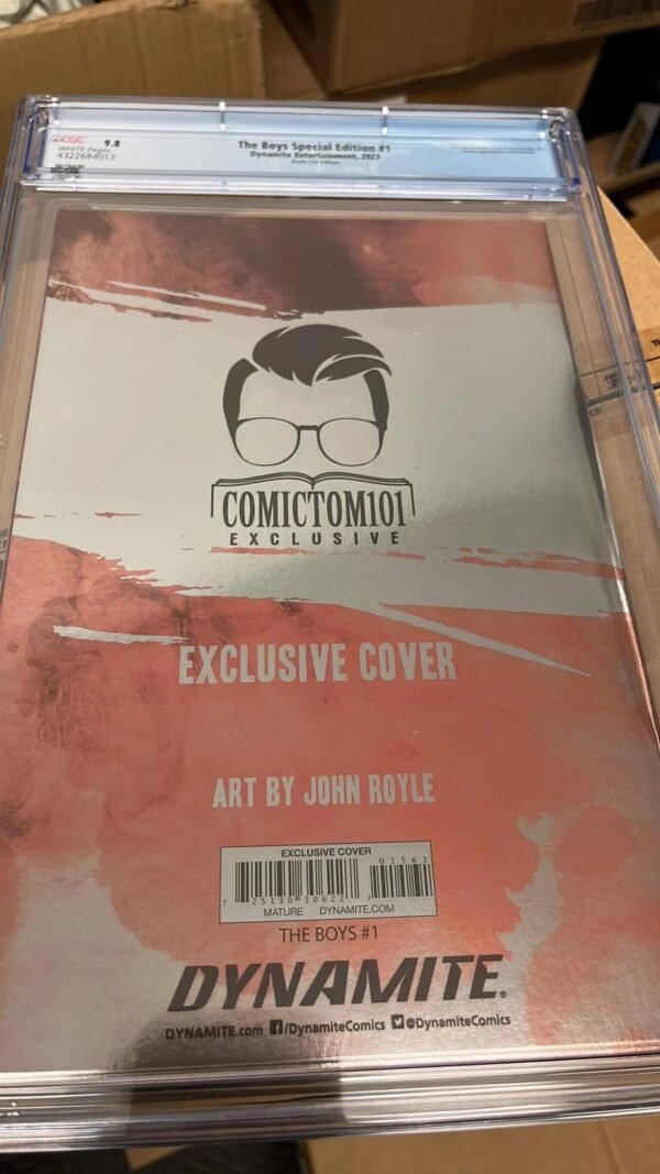 CGC 9.8 The Boys #1 John Royle FOIL Virgin Variant Starlight and Queen Maeve - Limited Edition of 100 - Image 3