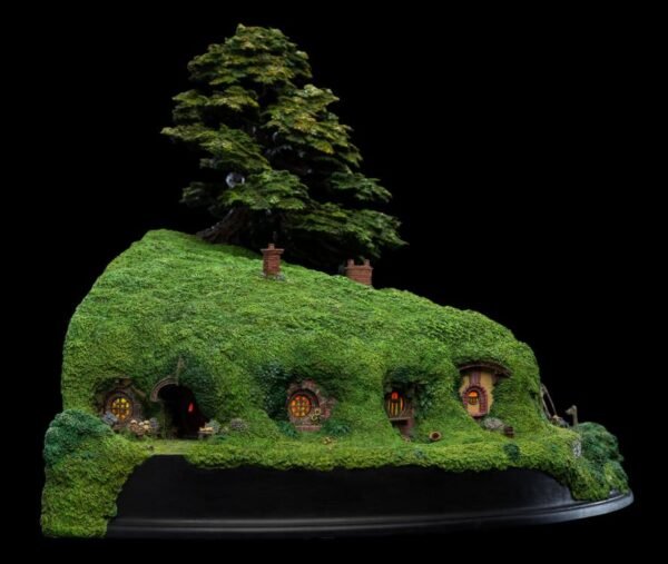 Weta Workshop The Lord of the Rings Bag End on the Hill Limited Edition Diorama