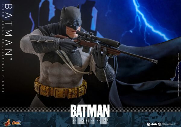 2024 Hot Toys DC Comics The Dark Knight Returns Batman Sixth Scale Figure - Image 8