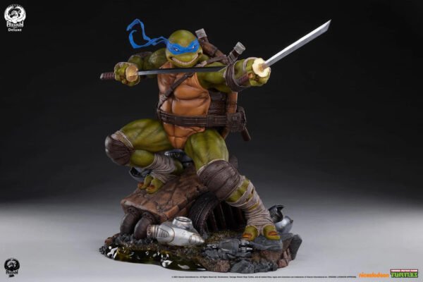 2024 PCS Collectibles Teenage Mutant Ninja Turtles: Leonardo (Deluxe Edition) 1:3 Scale Statue - Image 2