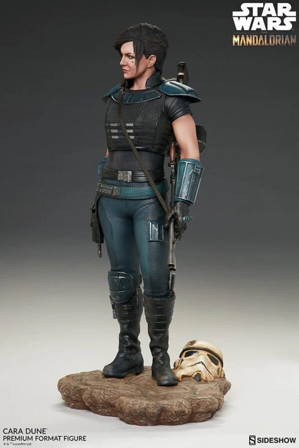 Sideshow Collectibles The Mandalorian Cara Dune Premium Format Figure - Image 6