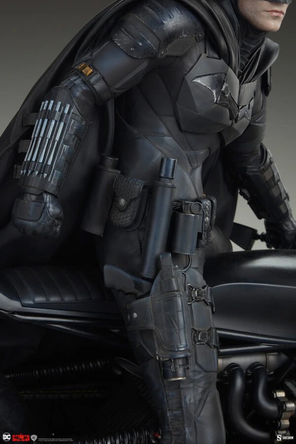 Sideshow Collectibles The Batman Premium Format Figure - Image 5