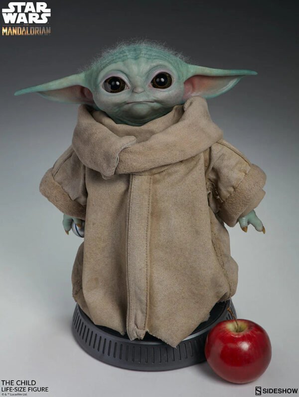 Sideshow Collectibles The Child Baby Yoda Life-Size Figure - Image 8