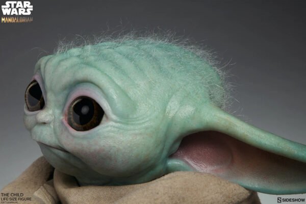 Sideshow Collectibles The Child Baby Yoda Life-Size Figure - Image 9