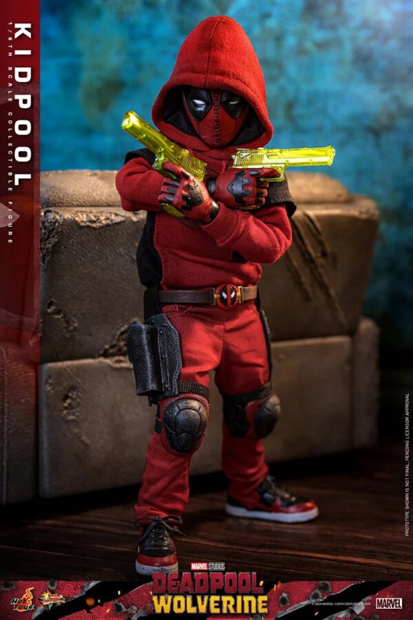 2024 Hot Toys Deadpool & Wolverine Kidpool Sixth Scale Figure - Image 4