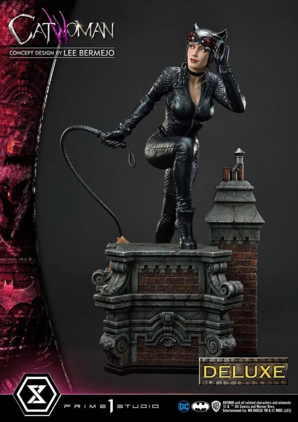 2024 Prime 1 Museum Masterline Batman (Comics) Catwoman (Concept Design by Lee Bermejo) DX Bonus Version 1:3 Scale Statue - Image 4