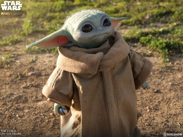 Sideshow Collectibles The Child Baby Yoda Life-Size Figure - Image 5