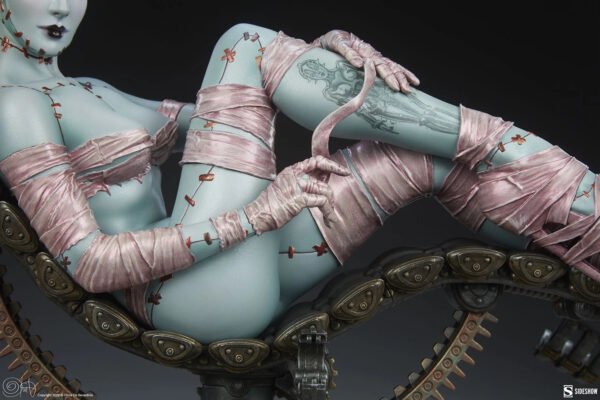 Sideshow Collectibles Frankie Reborn Statue - Image 6