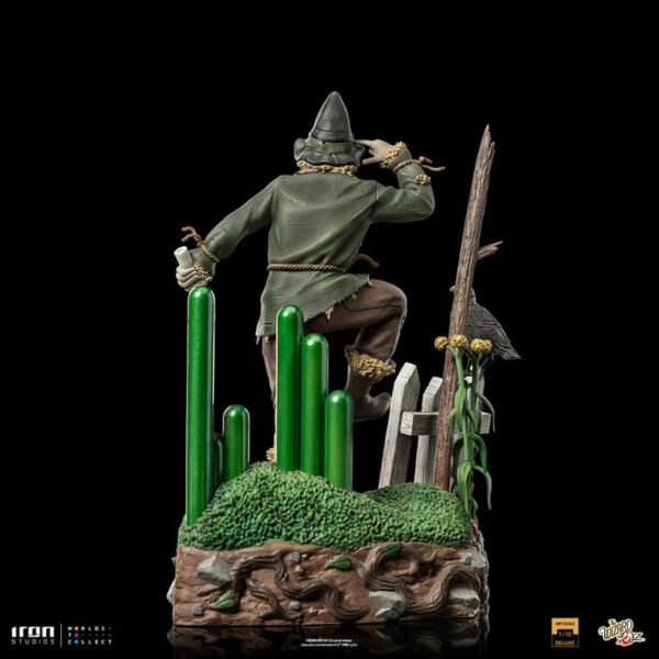 Iron Studios The Wizard of Oz Scarecrow Deluxe 1/10 Art Scale Statue - Image 2