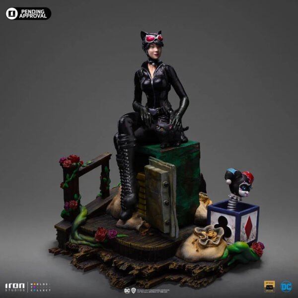 2024 Iron Studios DC Comics Gotham City Sirens Catwoman 1/10 Deluxe Art Scale Statue - Image 2