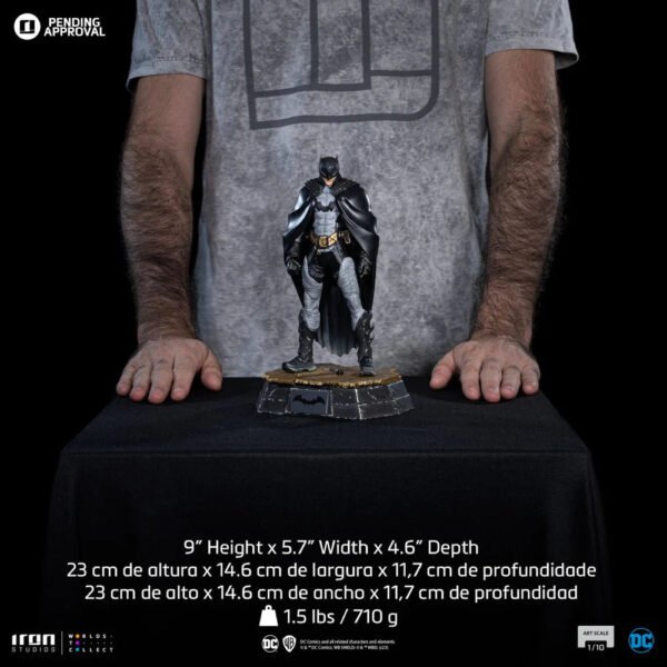 2024 Iron Studios DC Comics Batman by Rafael Grampá 1/10 Art Scale Statue - Image 5