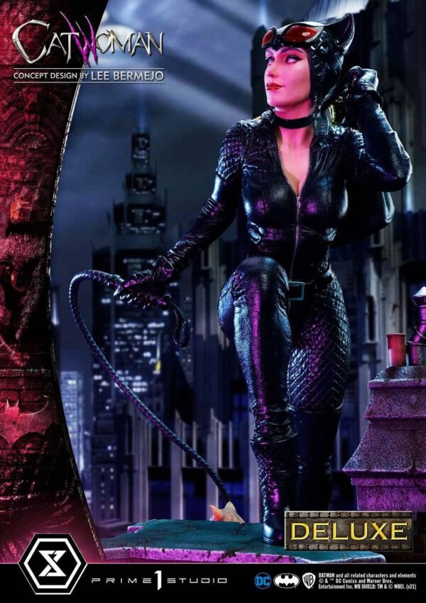 2024 Prime 1 Museum Masterline Batman (Comics) Catwoman (Concept Design by Lee Bermejo) DX Bonus Version 1:3 Scale Statue - Image 2