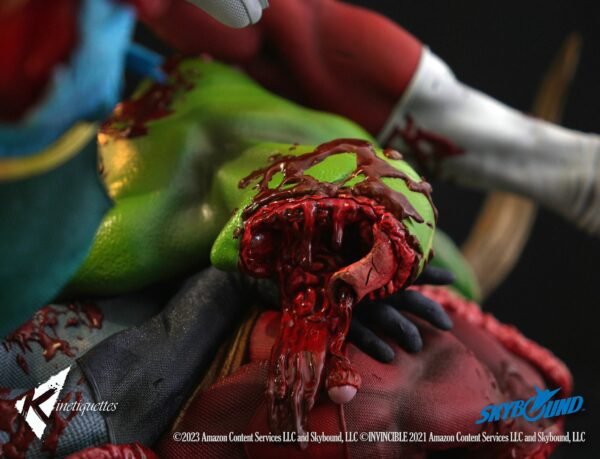 2024 Kinetiquettes Invincible: Omni-Man: The Ambush Diorama - Image 11