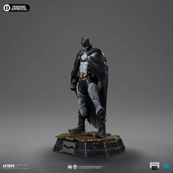 2024 Iron Studios DC Comics Batman by Rafael Grampá 1/10 Art Scale Statue - Image 2