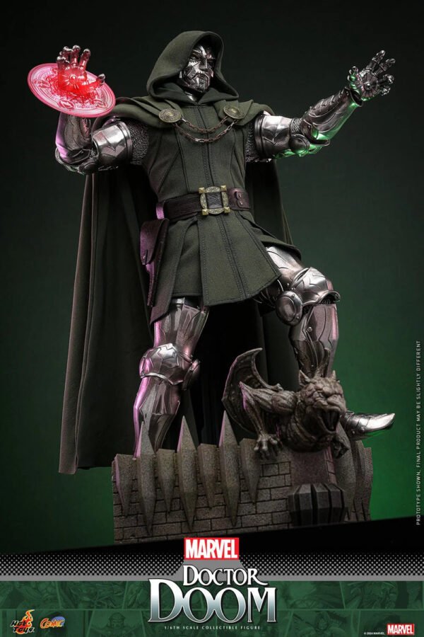 2024 Hot Toys Marvel Comics Doctor Doom Sixth Scale Figure - Image 4