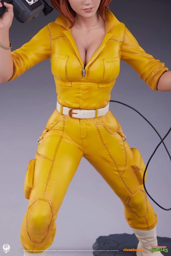 2024 PCS Collectibles Teenage Mutant Ninja Turtles April O’Neil Quarter Scale Statue - Image 4