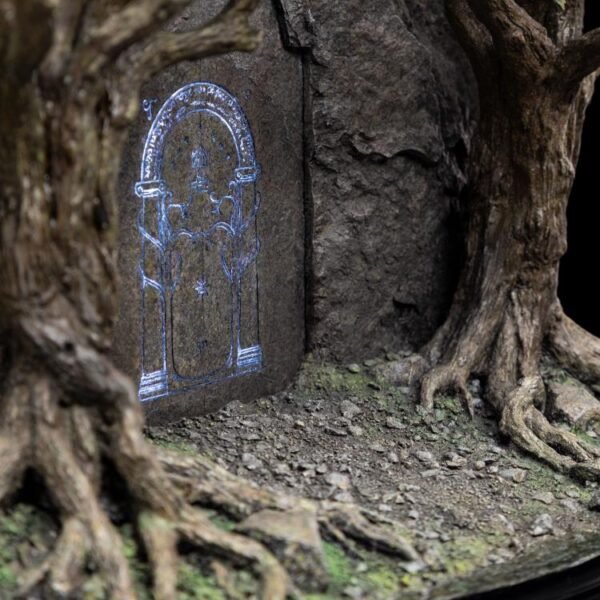Weta Workshop The Lord of the Rings Doors of Durin Statue - Image 2