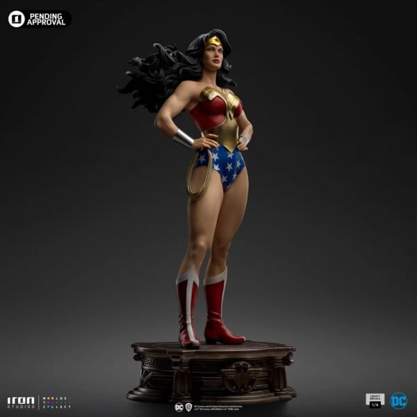 2024 Iron Studios DC Comics Wonder Woman DC Trinity Quarter Scale Statue - Image 3