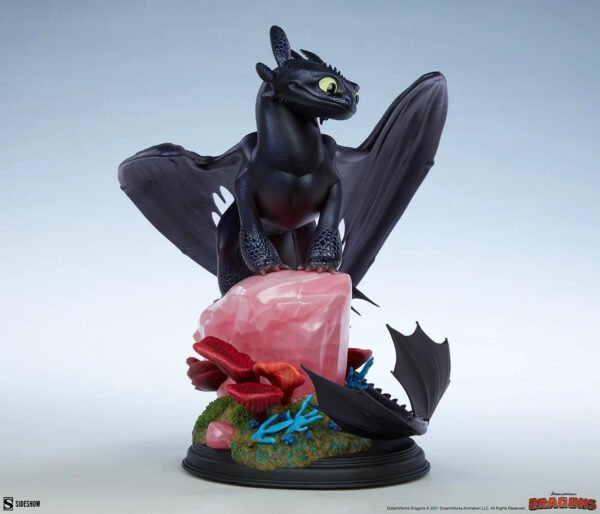 Sideshow Collectibles How to Train Your Dragon Toothless Statue - Image 6