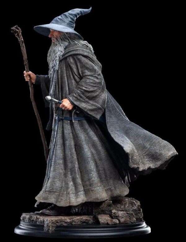 Weta Workshop Lord of the Rings Gandalf the Grey Pilgrim 1:6 Scale Statue - Image 4