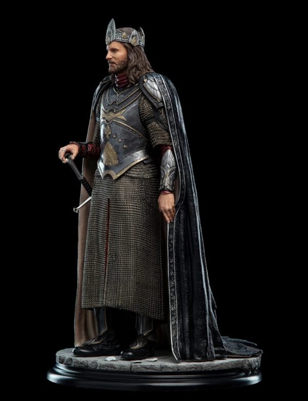 Weta Workshop The Lord of the Rings: King Aragorn Classic Series 1:6 Scale Statue - Image 8