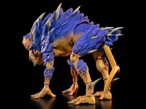2024 Four Horsemen Cosmic Legions: OxKrewe: Book One, Thraxxon Lowland Scapeback Figure - Image 4