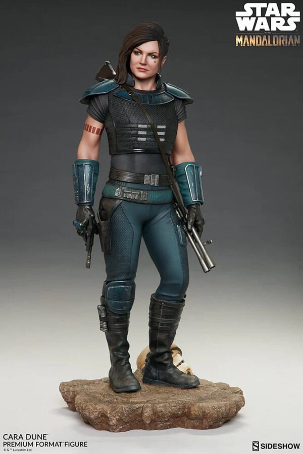 Sideshow Collectibles The Mandalorian Cara Dune Premium Format Figure - Image 5