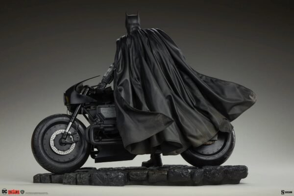 Sideshow Collectibles The Batman Premium Format Figure - Image 3