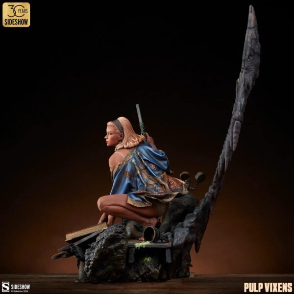 Sideshow Collectibles Pulp Vixens: Mr. Sin Premium Format Figure - Image 3