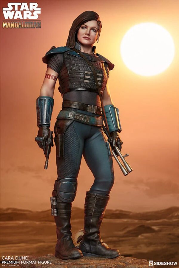 Sideshow Collectibles The Mandalorian Cara Dune Premium Format Figure - Image 4