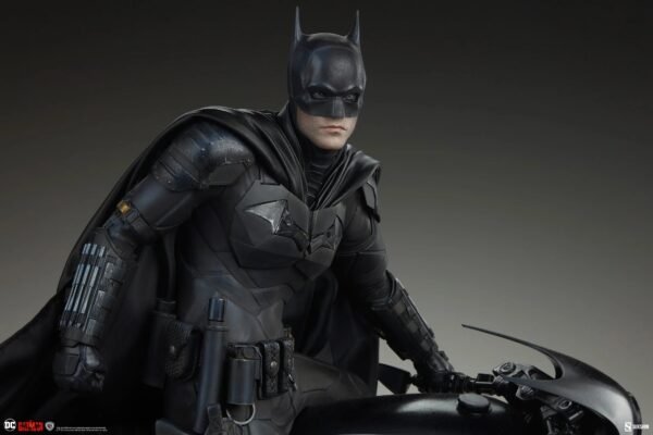 Sideshow Collectibles The Batman Premium Format Figure - Image 2