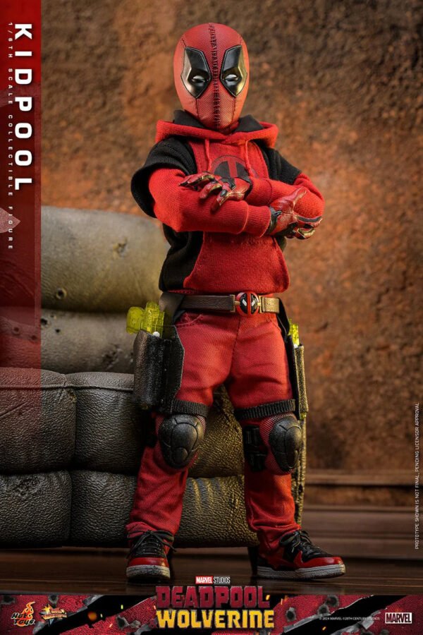 2024 Hot Toys Deadpool & Wolverine Kidpool Sixth Scale Figure - Image 7