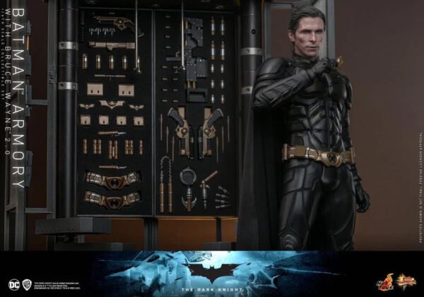 2024 Hot Toys Batman Armory with Bruce Wayne (2.0) Sixth Scale Figure Set - Image 4