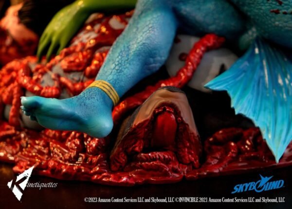 2024 Kinetiquettes Invincible: Omni-Man: The Ambush Diorama - Image 6