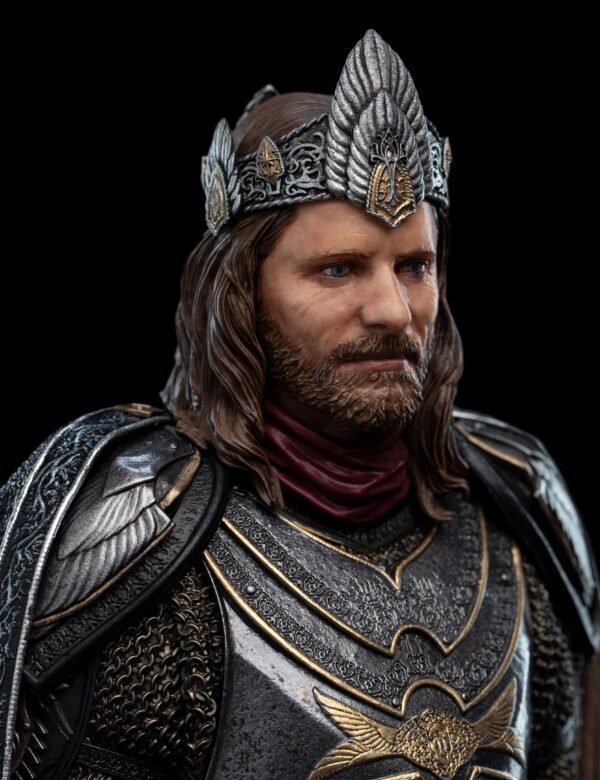 Weta Workshop The Lord of the Rings: King Aragorn Classic Series 1:6 Scale Statue - Image 11