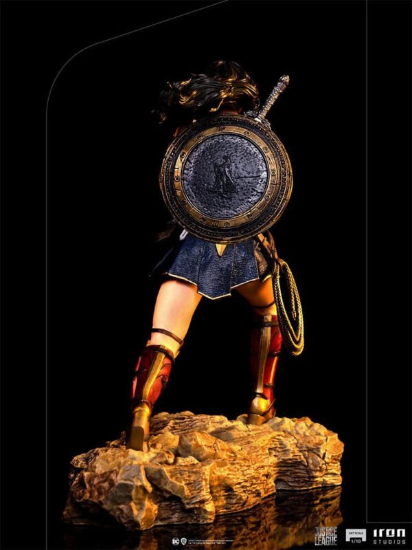 Iron Studios Zack Snyder’s Justice League Wonder Woman Art Scale 1/10 Statue - Image 7