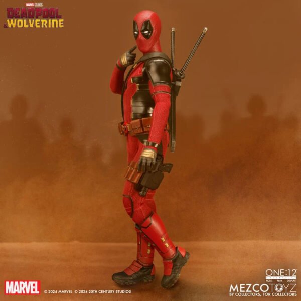 2024 Mezcotoyz Deadpool & Wolverine: Deadpool Deluxe Edition One:12 Collective Action Figure - Image 4