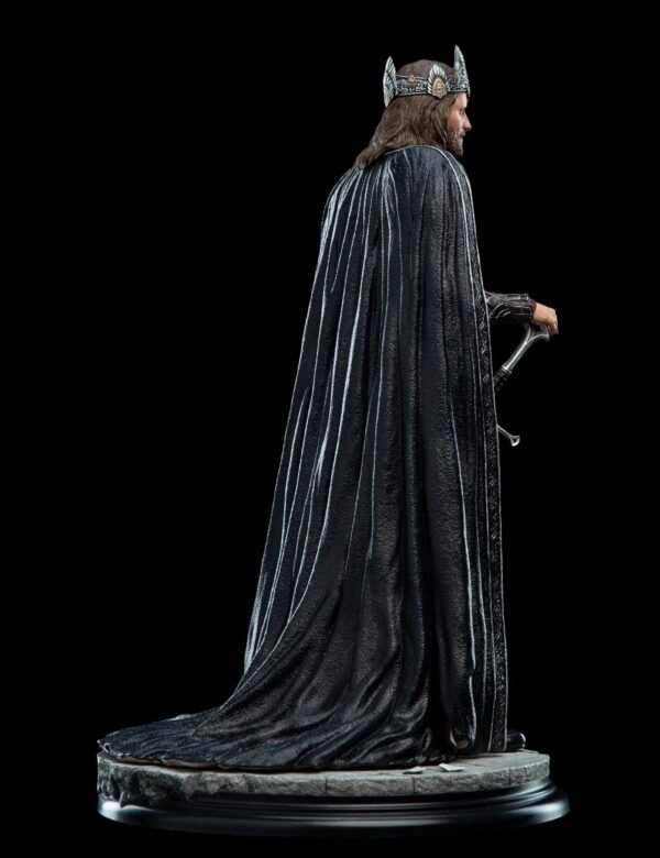 Weta Workshop The Lord of the Rings: King Aragorn Classic Series 1:6 Scale Statue - Image 4