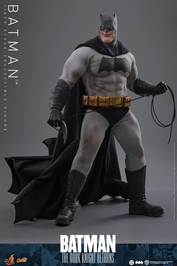 2024 Hot Toys DC Comics The Dark Knight Returns Batman Sixth Scale Figure - Image 12