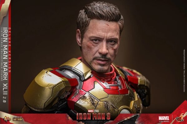 2024 Hot Toys Iron Man 3 Iron Man Mark XLII (2.0) Deluxe Sixth Scale Figure - Image 2