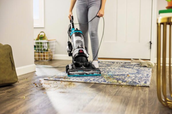 BISSELL – CleanView Rewind Upright Vacuum Cleaner – Black with Electric Blue accents - Image 7