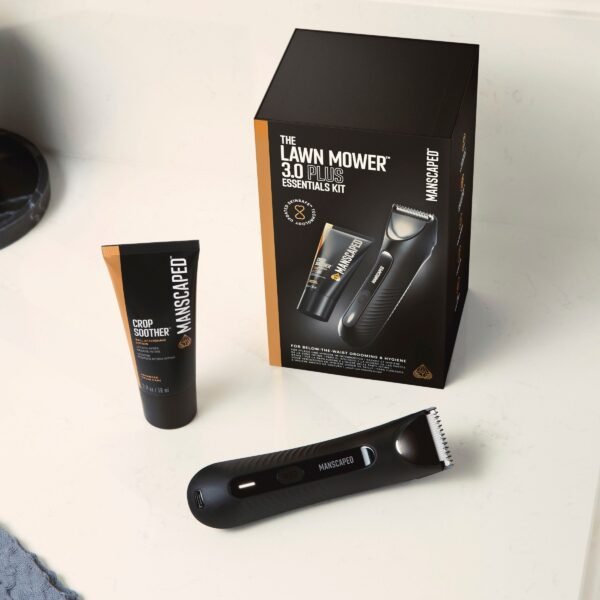 Manscaped â€?The Lawn Mower 3.0 Plus Essentials Kit, SkinSafe Rechargeable Wet/Dry Groin and Body Hair Trimmer, Grooming Gift Set â€?Black - Image 9